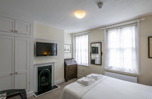 Canterbury Bed & Breakfast | The Black Horse