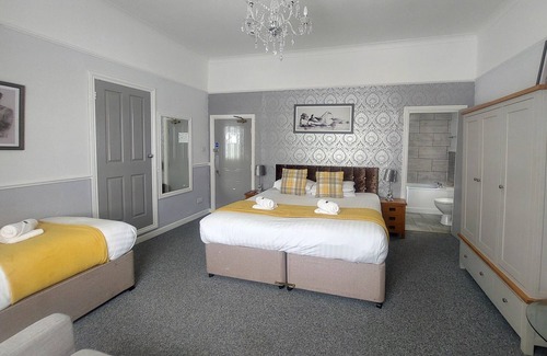 Lampeter Hotel | The Black Lion Royal Hotel