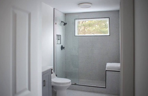 Claryville House | The Black Lodge: A cozy, modern Catskills getaway