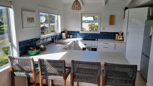 Cooks Beach House | The Black Shack - Cooks Beach Holiday Home