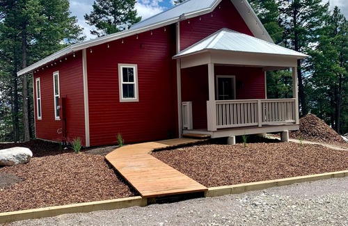 Lakeside Cabin | The Blacktail at Elk Ridge Village cabin 301A with views Flathead lake.