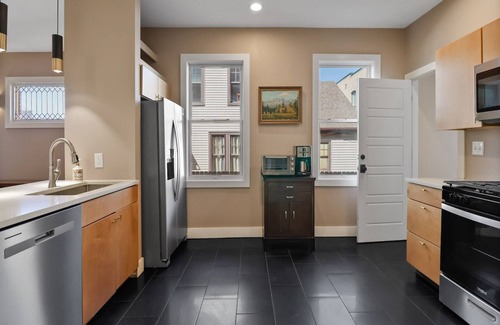 Michigan City House | The Blarney Bungalow Newly Renovated Sleeps 6