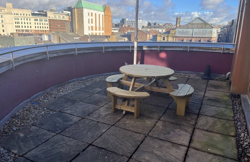 Liverpool City Centre Apartment | The Bling Hotel by UStay