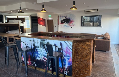 Liverpool City Centre Apartment | The Bling Hotel by UStay