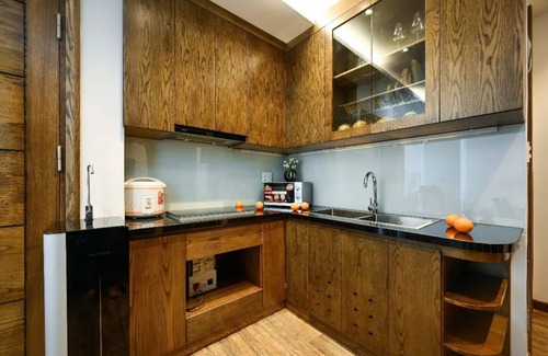 Hang Xanh Hotel | The Bloom Pham Viet Chanh - Modern Living Space in Saigon - A Top Choice for Western Travelers