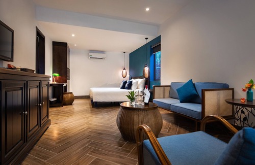 Cam An Hotel | The Blue Alcove