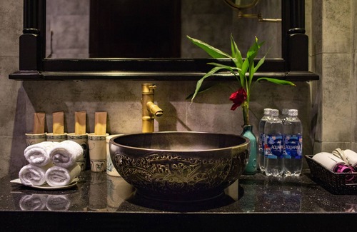 Cam An Hotel | The Blue Alcove