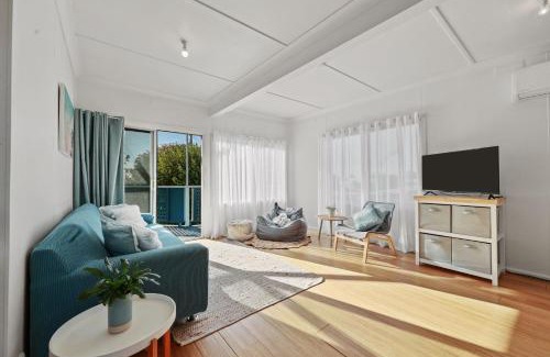 Goolwa South House | The Blue Bunyip - 3 Bunyip St
