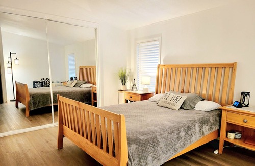 Hemet House | The Blue Cove