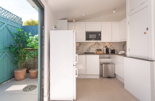 Bath Apartment | The Blue Door
