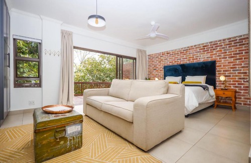 Berea Apartment | The Blue Door Guesthouse