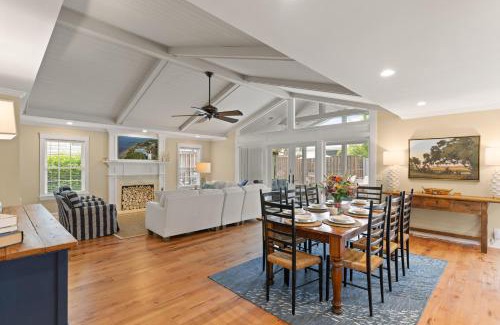 East Beach House | The Blue Door Cottage - 4310 Fourth Street