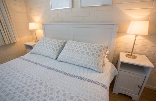 Shenton Park Apartment | The Blue Door Villa - SCGH- UWA