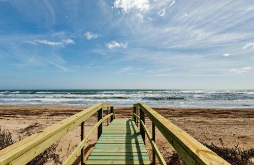 Surfside Beach House | The Blue Haven - Cute Beach Bungalow With Easy Access to Sand and Gulf Waters!