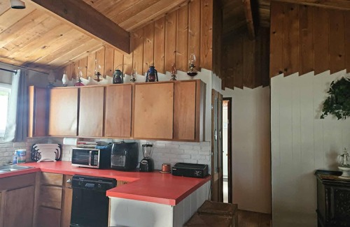 Harrison House | The Blue Heron Cabin