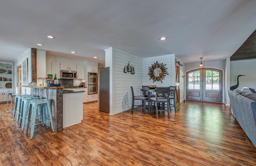 Belmont House | The Blue Heron - Lake Front Views