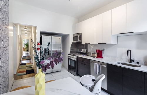 McGinley Square Apartment | The Blue Luxury & Close to Path to NYC ; Parking Avail