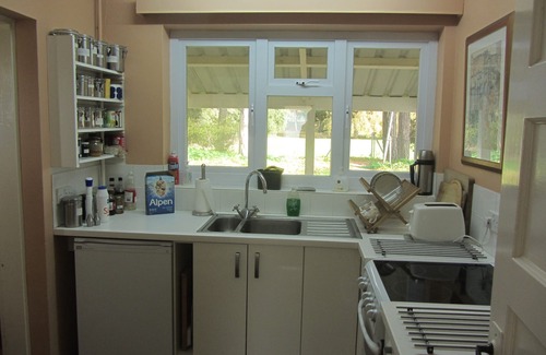 Martlesham Heath Cottage | The Blue Parrot - A real getaway!