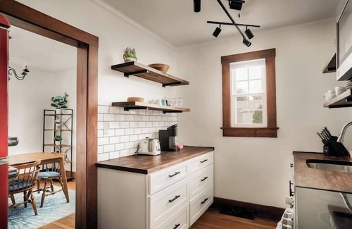 Luray House | The Blue Pearl by Zen Living