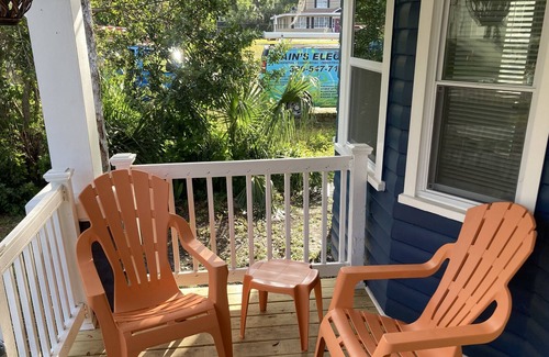 Daytona Beach Cottage | The Blue Pearl Cottage (Only minutes to the beach!)