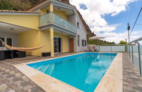 Prazeres House | The Blue Pearl-Villa Paul