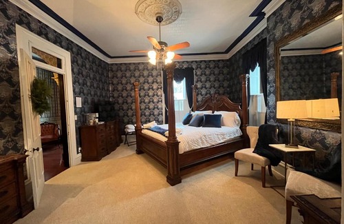 Mercer House | The Blue Room at The Big Brickhouse