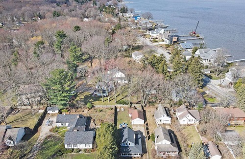 Macatawa Cottage | The Blue Sail *Updated Cottage just off the shores of Lake Mac and the Big Lake.