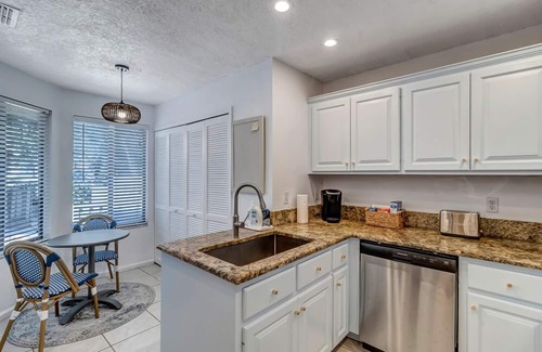 Palm Valley House | The Blue Turtle - 3-bedroom, Furnished Townhome Rental in TPC Sawgrass
