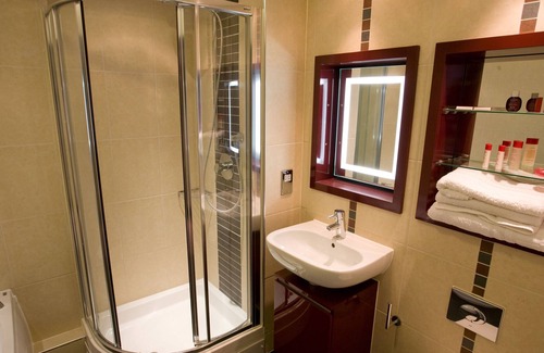 Neath Hotel | The Bluebell Hotel