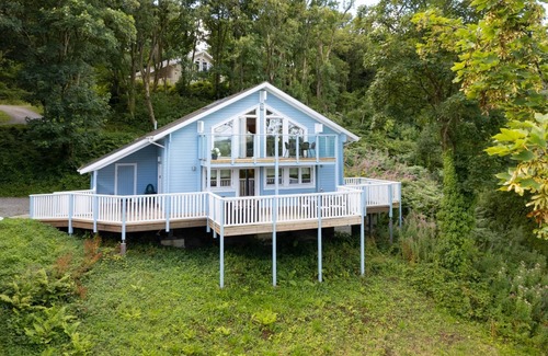 Penally House | The Bluebell - Luxury Lodge With Hot Tub