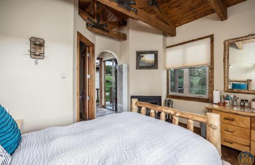 Alton House | The Bluebell Tiny Cabin at The Wildflower Near Zion and Bryce