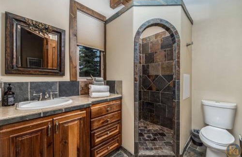 Alton House | The Bluebell Tiny Cabin at The Wildflower Near Zion and Bryce