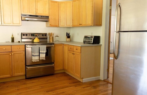 Pine Plains House | The Bluehouse - Charming Renovated Cottage