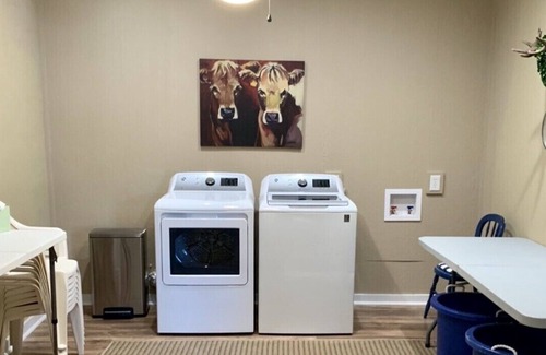Bryan County RV Rental | The Bluff RV Park slip rental with Red River access.