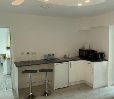 Maenporth Apartment | The Boardroom at The Beach House