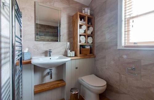 Folkestone Apartment | The Boardwalk, Three Beaches House