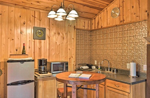 Hot Springs Apartment | 'The Boat House' Creekside Escape in Hot Springs!