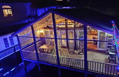 Mount Dora Cabin | The Boat House on Lake Dora - Waterfront & Downtown