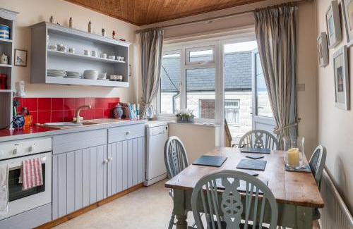 St Davids House | The Boathouse for two, St Davids, Garage Parking