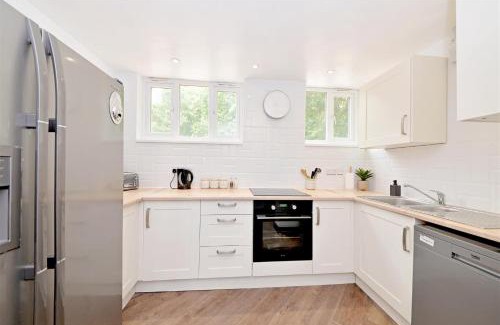 Lichfield House | The Boathouse