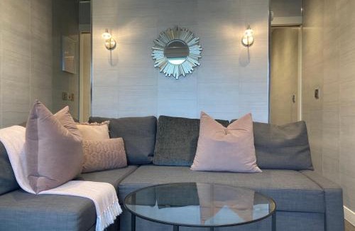 Enniskillen House | The Boatyard Glamping Lodges-Birchwood Lodge