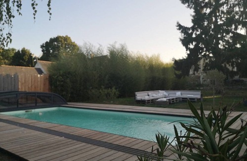Le Thoureil Villa | The Bois des Roses cabin