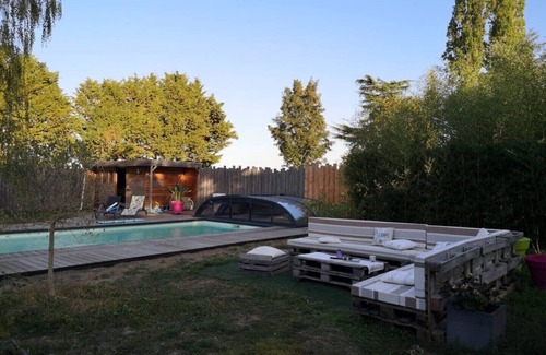 Le Thoureil Villa | The Bois des Roses cabin