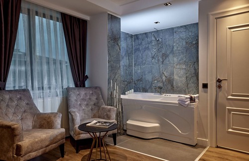 Mecidiyekoy Hotel | The Bold Hotel