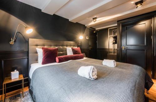 Grachtengordel-Zuid Hotel | The Bolster