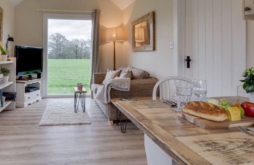 Abbess Roding Ski Chalet | The Bolthole in the beautiful Ashford