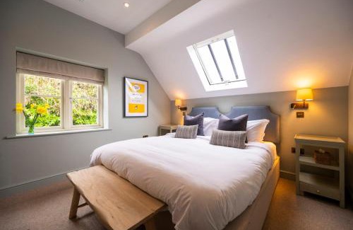Henley Bed & Breakfast | The Bottle & Glass Inn - Garden View - Room 1