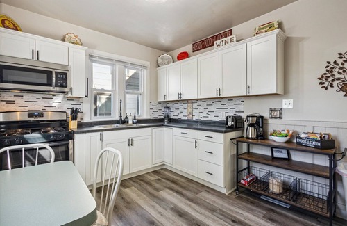 Michigan City House | The Boutique at Midtown Central/Hot Tub/Pet Friendly