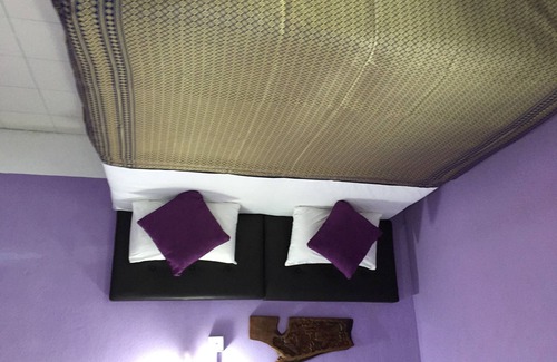 Kampung Kedawang Hotel | The Box Chalet