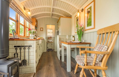 Snainton Cottage | THE BRAE, romantic, character holiday cottage in Snainton